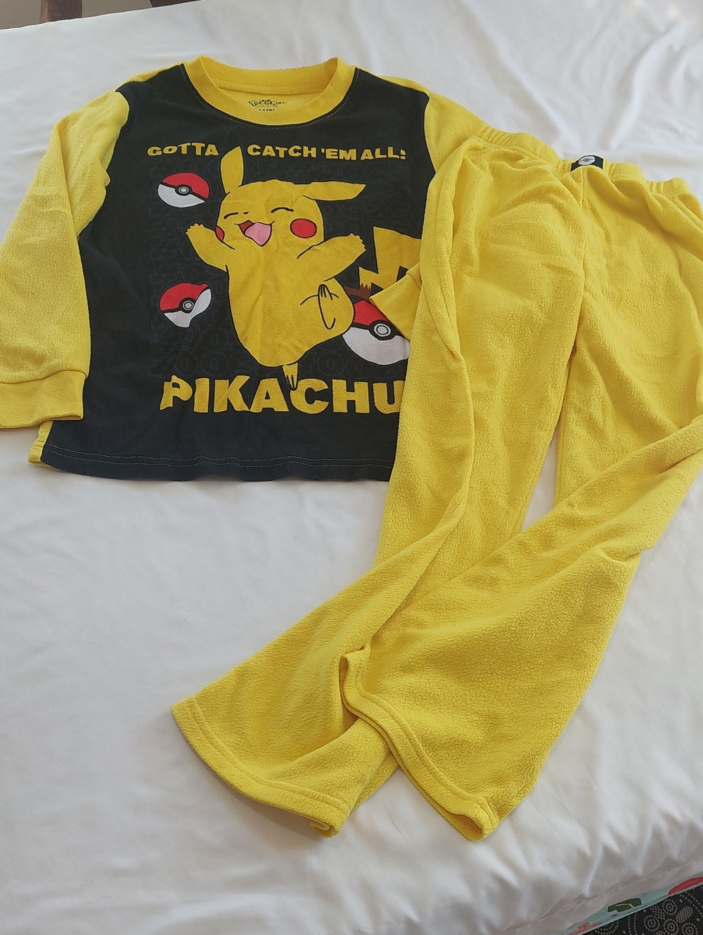 Pokemon Pikachu Black & Yellow Kids Pajama Set.Size 8